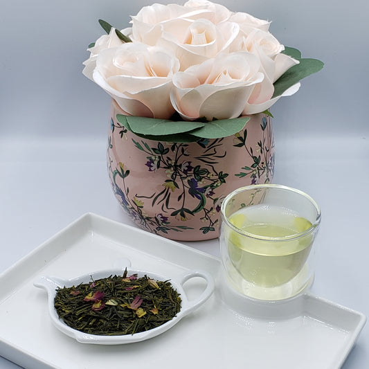 Nateavia Sencha con rosa - Té verde orgánico japonés de hojas sueltas con rosa - Primera cosecha - Auténtico origen japonés, de Shizuoka - 50 g