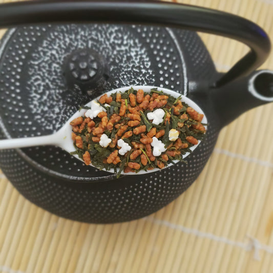 Nateavia Genmaicha - Sencha japonés orgánico y arroz integral tostado - Sabor ligero - Auténtico origen japonés - 80 g