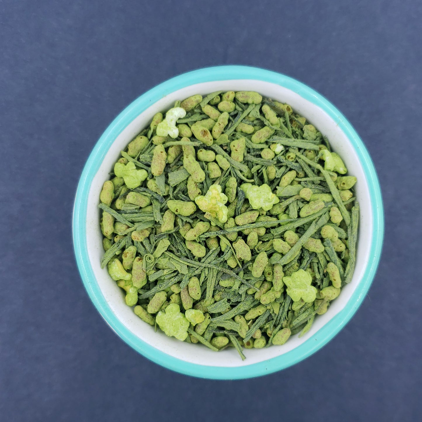 Nateavia Matcha Genmaicha - Organic Japanese fine sencha leaves, toasted brown rice and Matcha - Creamy taste - Authentic Japanese Origin - 80g